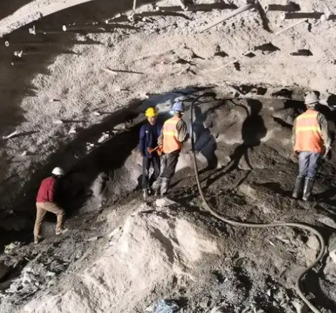宜宾拱顶带模注浆料的施工流程及注意事项